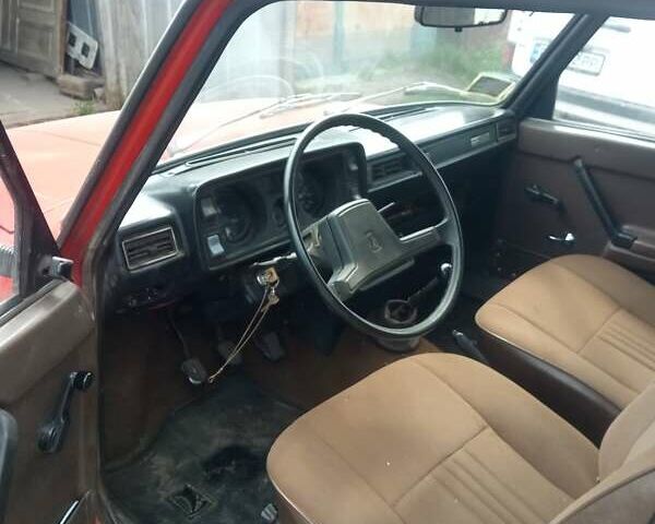 Красный ВАЗ 2105, объемом двигателя 1.3 л и пробегом 59 тыс. км за 1500 $, фото 4 на Automoto.ua