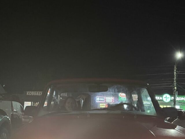 Красный ВАЗ 2105, объемом двигателя 1.3 л и пробегом 40 тыс. км за 708 $, фото 11 на Automoto.ua