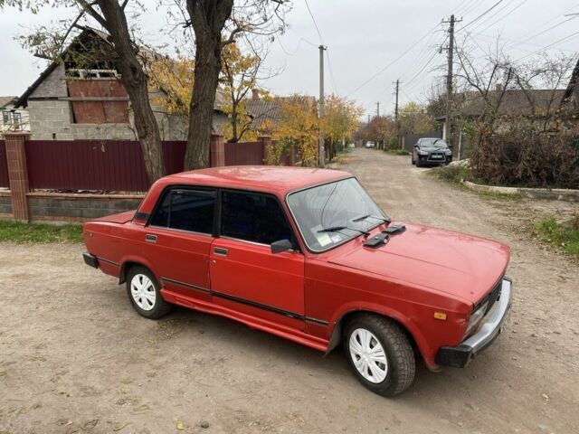 Красный ВАЗ 2105, объемом двигателя 1.3 л и пробегом 777 тыс. км за 525 $, фото 1 на Automoto.ua