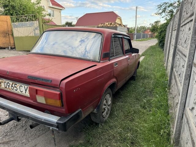 Красный ВАЗ 2105, объемом двигателя 1.5 л и пробегом 100 тыс. км за 553 $, фото 4 на Automoto.ua