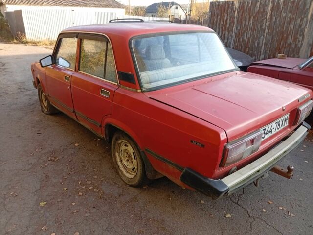 ВАЗ 2105 1987 в Летичеве на Automoto.ua Красный ВАЗ 2105, объемом двигателя 1.5 л и пробегом 270 тыс. км за 320 $, фото 4 на Automoto.ua