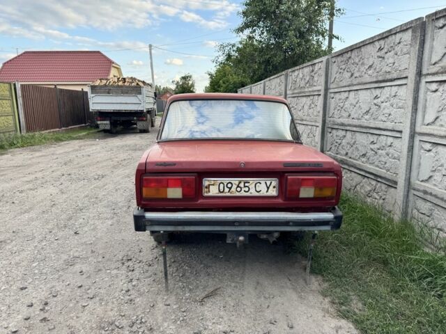 Красный ВАЗ 2105, объемом двигателя 1.5 л и пробегом 100 тыс. км за 553 $, фото 3 на Automoto.ua