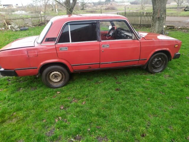 Красный ВАЗ 2105, объемом двигателя 3 л и пробегом 1 тыс. км за 450 $, фото 3 на Automoto.ua