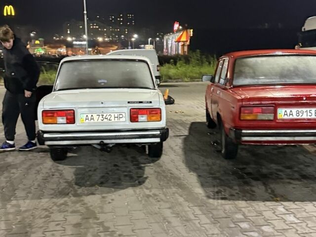 Красный ВАЗ 2105, объемом двигателя 1.3 л и пробегом 40 тыс. км за 708 $, фото 9 на Automoto.ua