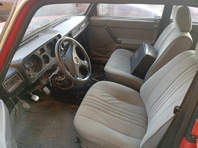 ВАЗ 2105 1987 в Летичеве на Automoto.ua Красный ВАЗ 2105, объемом двигателя 1.5 л и пробегом 270 тыс. км за 320 $, фото 7 на Automoto.ua