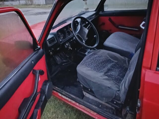 Красный ВАЗ 2105, объемом двигателя 0 л и пробегом 80 тыс. км за 311 $, фото 1 на Automoto.ua