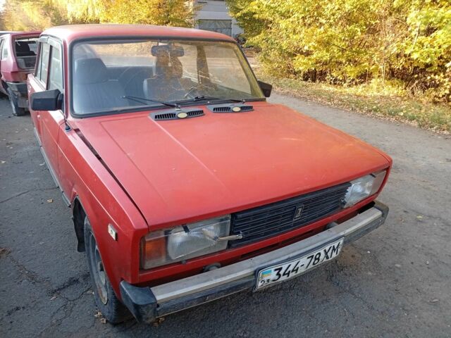 ВАЗ 2105 1987 в Летичеве на Automoto.ua Красный ВАЗ 2105, объемом двигателя 1.5 л и пробегом 270 тыс. км за 320 $, фото 1 на Automoto.ua