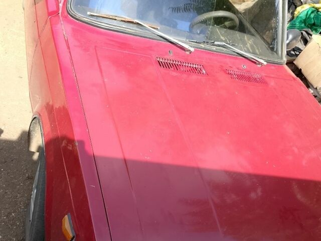 Красный ВАЗ 2105, объемом двигателя 1 л и пробегом 40 тыс. км за 840 $, фото 3 на Automoto.ua