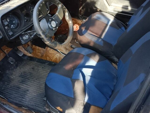 Красный ВАЗ 2105, объемом двигателя 1 л и пробегом 40 тыс. км за 840 $, фото 6 на Automoto.ua