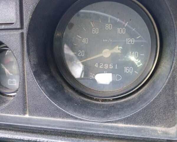 Красный ВАЗ 2105, объемом двигателя 1.3 л и пробегом 42 тыс. км за 472 $, фото 9 на Automoto.ua