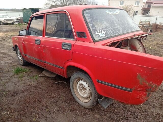 Красный ВАЗ 2105, объемом двигателя 1.3 л и пробегом 555 тыс. км за 357 $, фото 5 на Automoto.ua