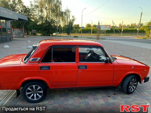 Красный ВАЗ 2105, объемом двигателя 1.3 л и пробегом 0 тыс. км за 1320 $, фото 1 на Automoto.ua