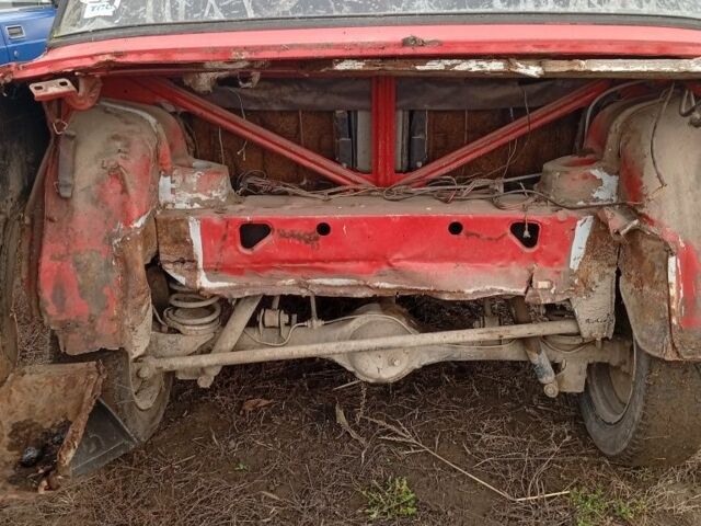 Красный ВАЗ 2105, объемом двигателя 1.3 л и пробегом 555 тыс. км за 357 $, фото 6 на Automoto.ua