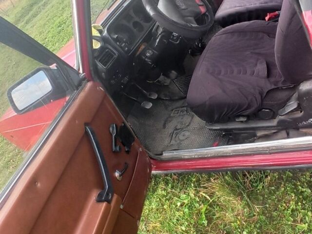 Красный ВАЗ 2105, объемом двигателя 0 л и пробегом 403 тыс. км за 550 $, фото 4 на Automoto.ua