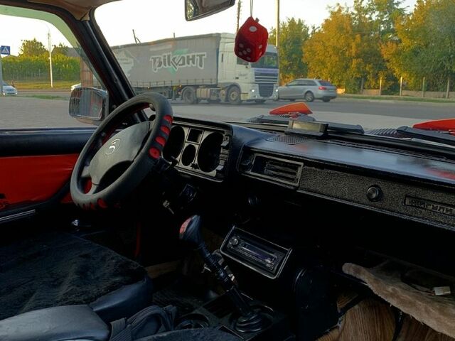 Красный ВАЗ 2105, объемом двигателя 1.3 л и пробегом 0 тыс. км за 1320 $, фото 4 на Automoto.ua