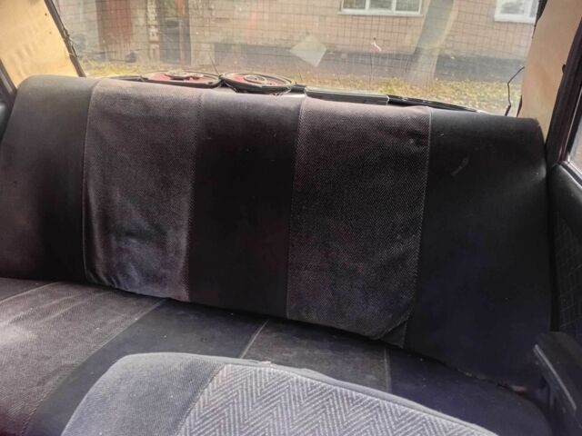 Червоний ВАЗ 2105, об'ємом двигуна 1.3 л та пробігом 2 тис. км за 592 $, фото 2 на Automoto.ua