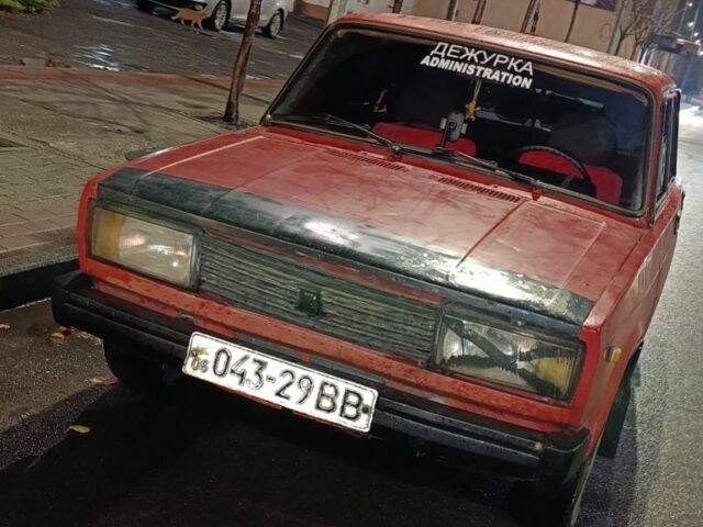 Красный ВАЗ 2105, объемом двигателя 1.5 л и пробегом 19 тыс. км за 355 $, фото 3 на Automoto.ua
