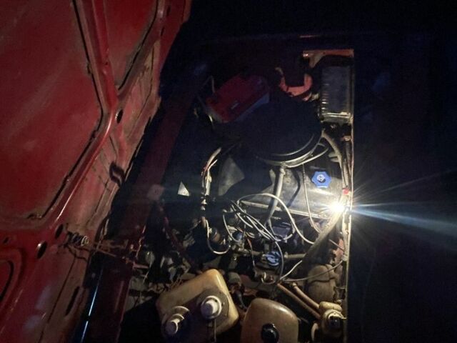 Красный ВАЗ 2105, объемом двигателя 1.3 л и пробегом 777 тыс. км за 700 $, фото 7 на Automoto.ua