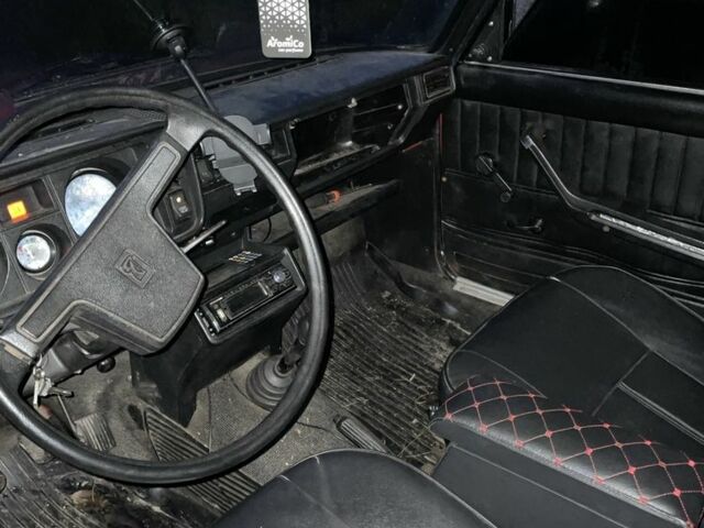 Красный ВАЗ 2105, объемом двигателя 1.3 л и пробегом 777 тыс. км за 700 $, фото 6 на Automoto.ua