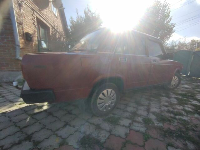 Червоний ВАЗ 2105, об'ємом двигуна 1.1 л та пробігом 111 тис. км за 1000 $, фото 3 на Automoto.ua