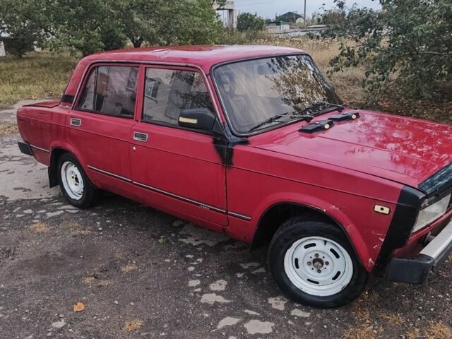 Красный ВАЗ 2105, объемом двигателя 1.3 л и пробегом 50 тыс. км за 597 $, фото 4 на Automoto.ua