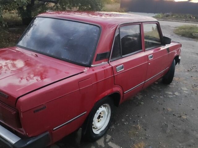Красный ВАЗ 2105, объемом двигателя 1.3 л и пробегом 50 тыс. км за 597 $, фото 3 на Automoto.ua