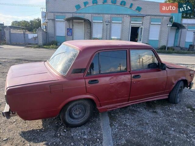 Красный ВАЗ 2105, объемом двигателя 1.5 л и пробегом 80 тыс. км за 620 $, фото 3 на Automoto.ua