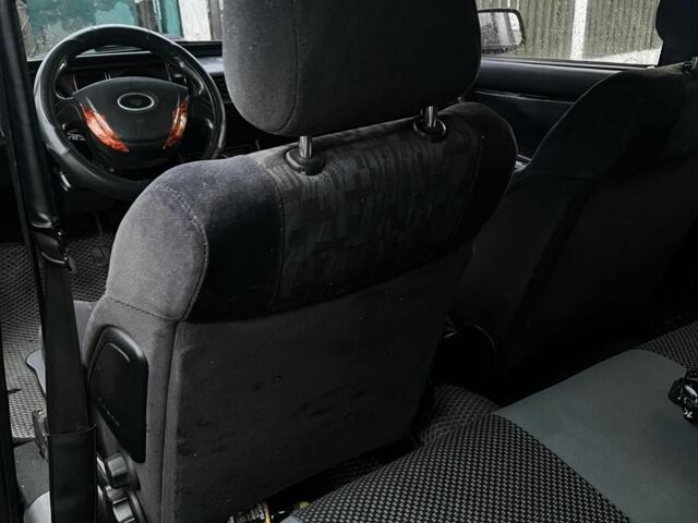 Красный ВАЗ 2105, объемом двигателя 0 л и пробегом 2 тыс. км за 567 $, фото 4 на Automoto.ua