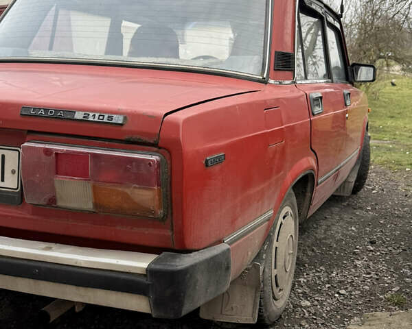 Красный ВАЗ 2105, объемом двигателя 1.5 л и пробегом 83 тыс. км за 500 $, фото 4 на Automoto.ua