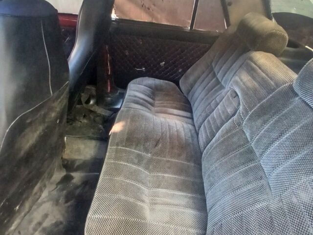 Красный ВАЗ 2105, объемом двигателя 1.5 л и пробегом 100 тыс. км за 546 $, фото 6 на Automoto.ua