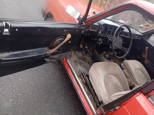 Красный ВАЗ 2105, объемом двигателя 1.3 л и пробегом 65 тыс. км за 450 $, фото 9 на Automoto.ua