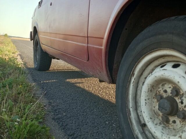 Красный ВАЗ 2105, объемом двигателя 1.5 л и пробегом 108 тыс. км за 550 $, фото 2 на Automoto.ua