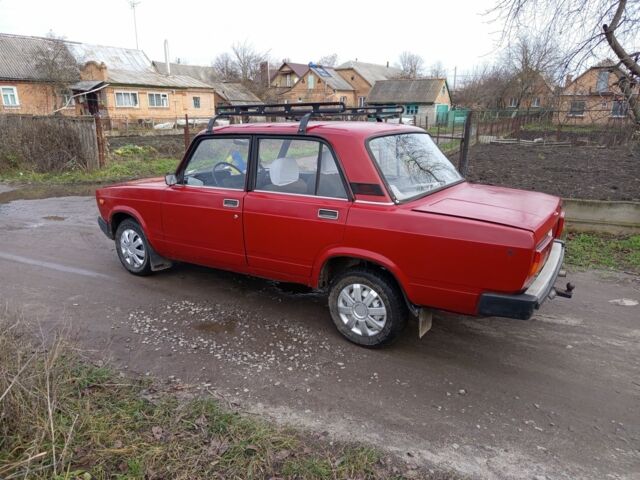 Красный ВАЗ 2105, объемом двигателя 2 л и пробегом 200 тыс. км за 709 $, фото 4 на Automoto.ua