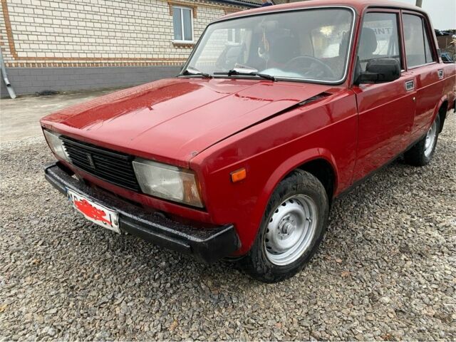 Красный ВАЗ 2105, объемом двигателя 1.5 л и пробегом 100 тыс. км за 500 $, фото 2 на Automoto.ua