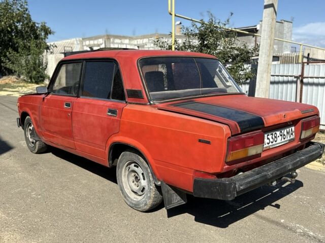 Красный ВАЗ 2105, объемом двигателя 1.5 л и пробегом 100 тыс. км за 350 $, фото 5 на Automoto.ua