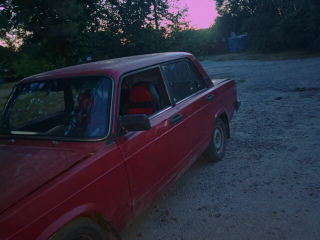 Красный ВАЗ 2105, объемом двигателя 1.5 л и пробегом 1 тыс. км за 284 $, фото 1 на Automoto.ua