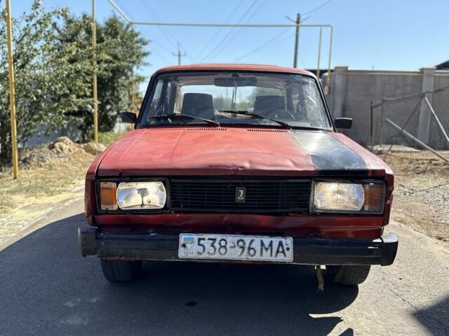 Красный ВАЗ 2105, объемом двигателя 1.5 л и пробегом 100 тыс. км за 350 $, фото 1 на Automoto.ua