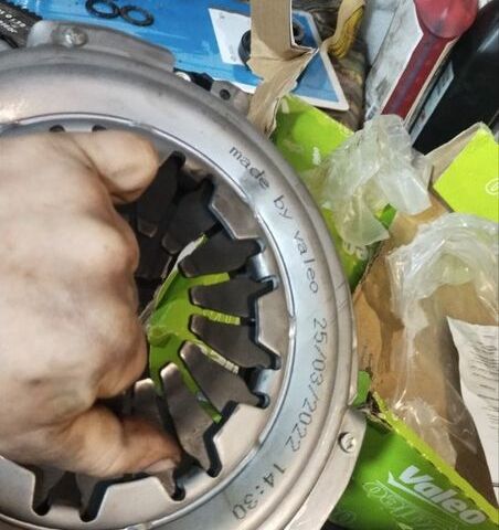 Червоний ВАЗ 2105, об'ємом двигуна 1.3 л та пробігом 40 тис. км за 2000 $, фото 13 на Automoto.ua