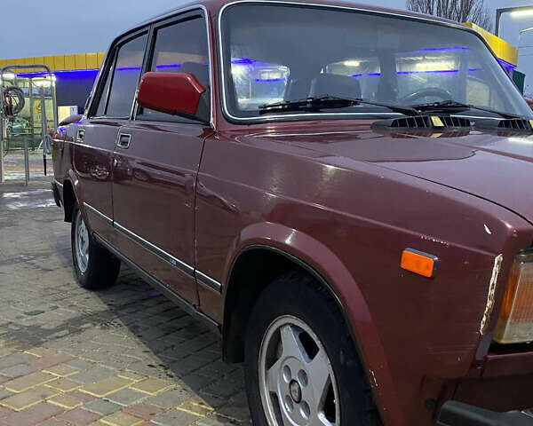 Красный ВАЗ 2105, объемом двигателя 1.7 л и пробегом 100 тыс. км за 800 $, фото 2 на Automoto.ua