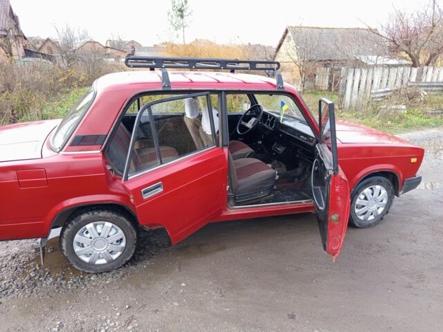 Красный ВАЗ 2105, объемом двигателя 2 л и пробегом 200 тыс. км за 709 $, фото 9 на Automoto.ua