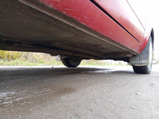 Красный ВАЗ 2105, объемом двигателя 2 л и пробегом 200 тыс. км за 709 $, фото 16 на Automoto.ua