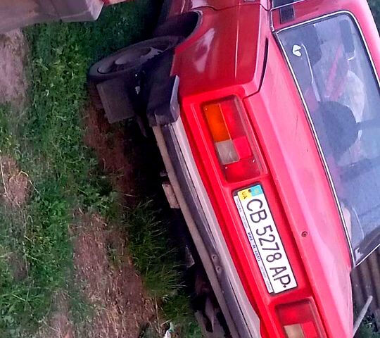 Красный ВАЗ 2105, объемом двигателя 1.5 л и пробегом 0 тыс. км за 670 $, фото 2 на Automoto.ua