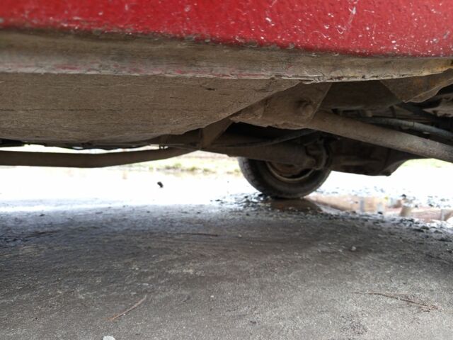 Красный ВАЗ 2105, объемом двигателя 2 л и пробегом 200 тыс. км за 709 $, фото 15 на Automoto.ua