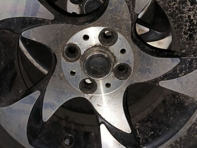 Червоний ВАЗ 2105, об'ємом двигуна 1.3 л та пробігом 28 тис. км за 710 $, фото 4 на Automoto.ua