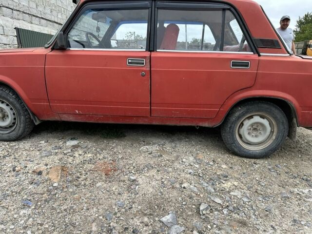 Красный ВАЗ 2105, объемом двигателя 0 л и пробегом 10 тыс. км за 550 $, фото 2 на Automoto.ua