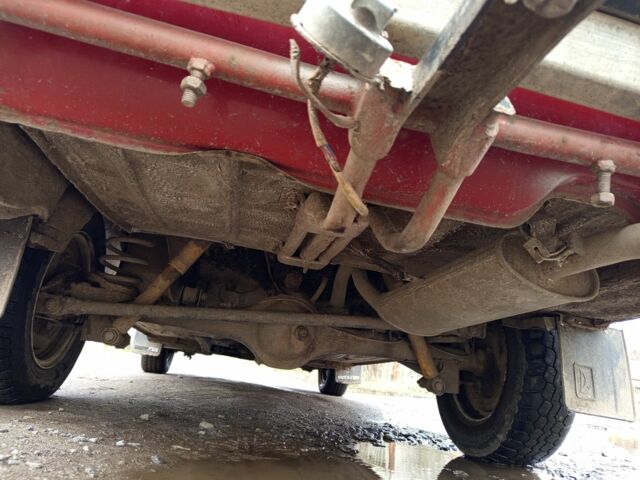 Красный ВАЗ 2105, объемом двигателя 2 л и пробегом 200 тыс. км за 709 $, фото 12 на Automoto.ua