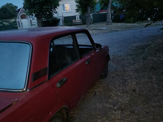 Красный ВАЗ 2105, объемом двигателя 1.5 л и пробегом 1 тыс. км за 284 $, фото 2 на Automoto.ua