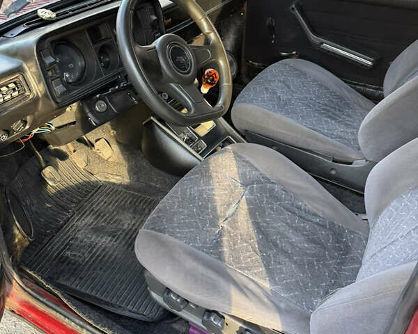 Красный ВАЗ 2105, объемом двигателя 1.5 л и пробегом 5 тыс. км за 1000 $, фото 16 на Automoto.ua