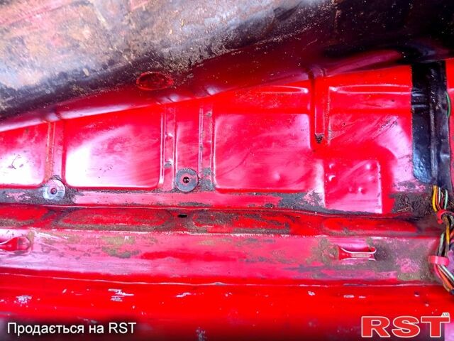 Красный ВАЗ 2105, объемом двигателя 1.5 л и пробегом 76 тыс. км за 1200 $, фото 7 на Automoto.ua