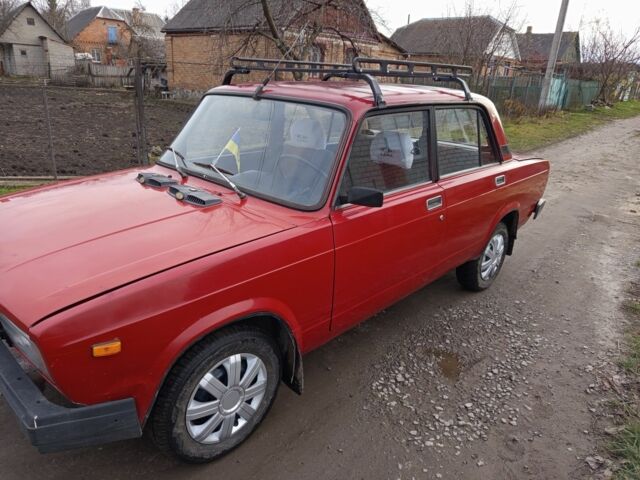 Красный ВАЗ 2105, объемом двигателя 2 л и пробегом 200 тыс. км за 709 $, фото 3 на Automoto.ua